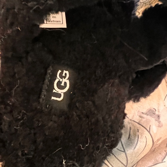 UGG platform sandals crushed velvet size 8 - Picture 2 of 3